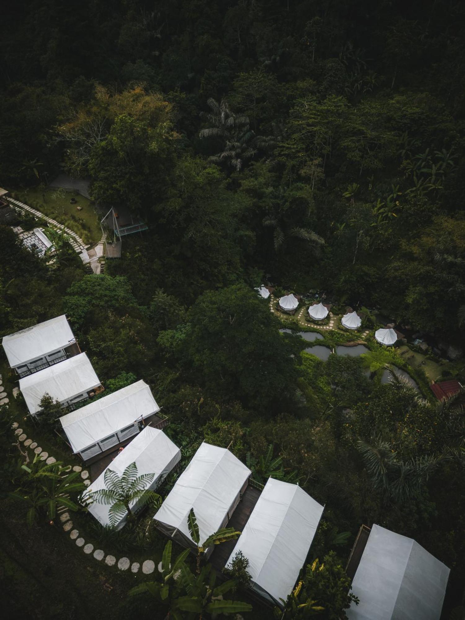 Luxe tent Glamping Tent In Pelaga Eco Park *